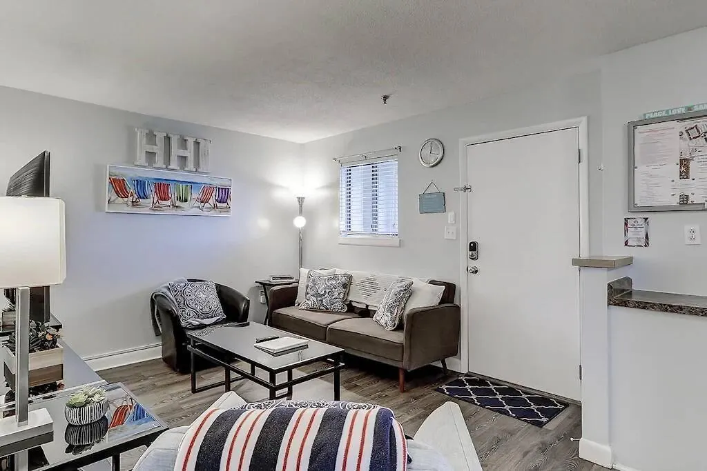 Resort Breeze- 2 Bedroom Pools, Hot Tub, Tennis, Beach Hilton Head Island 0*,