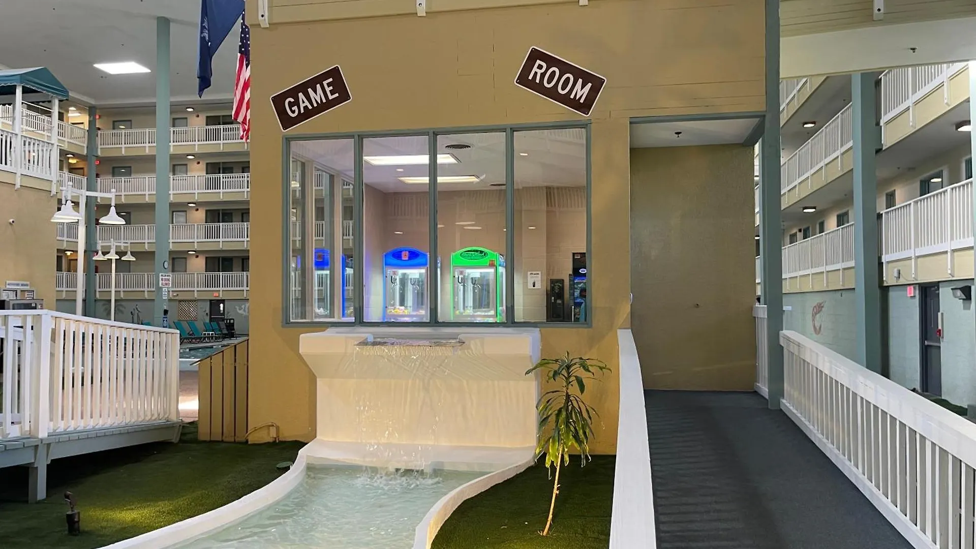 Resort Breeze- 2 Bedroom Pools, Hot Tub, Tennis, Beach Hilton Head Island 0*,  United States